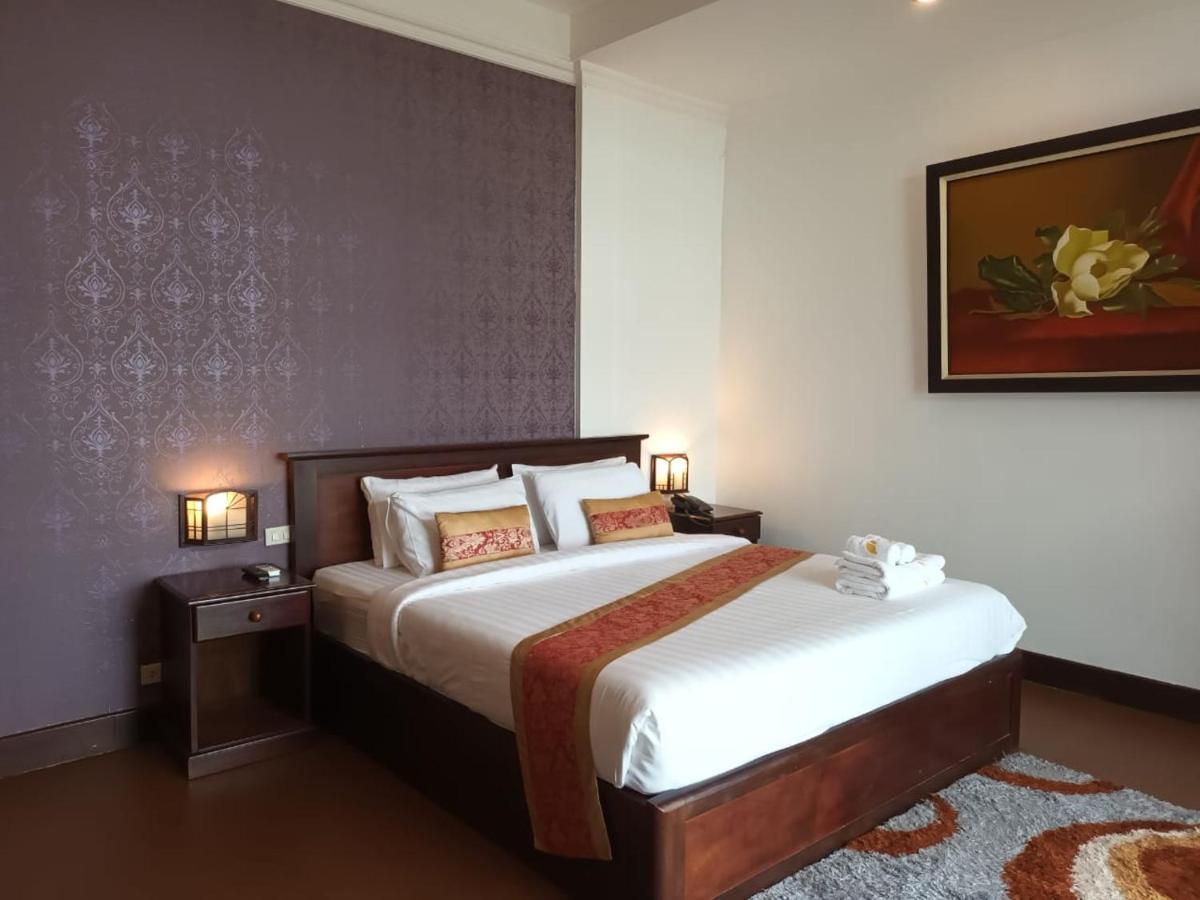 Seasons Riverside Hotel Vientiane Exterior foto
