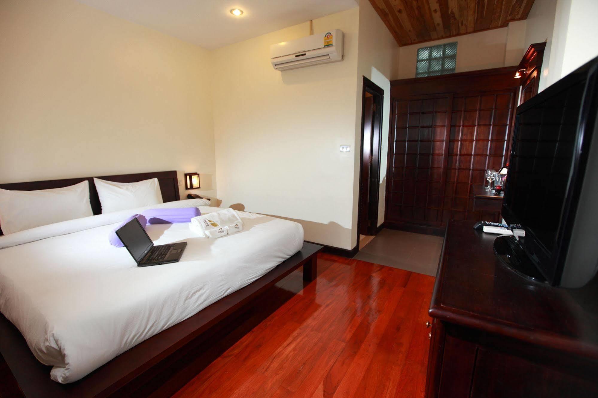 Seasons Riverside Hotel Vientiane Exterior foto